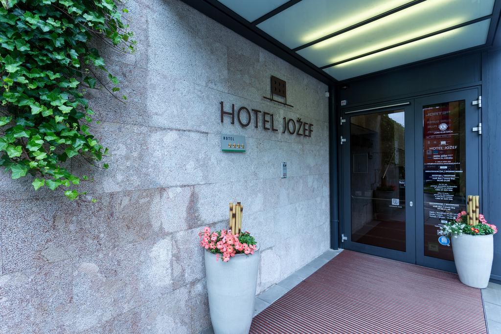 Hotel Jozef Idrija Exterior foto